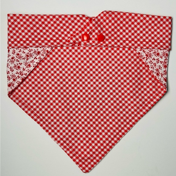 Dog Bandana Red/White Floral & Checkered Print, Reversible, Snap Button Closure - Picture 3 of 8